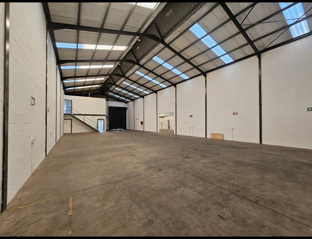 840M² WAREHOUSE TO LET IN RIVERGATE